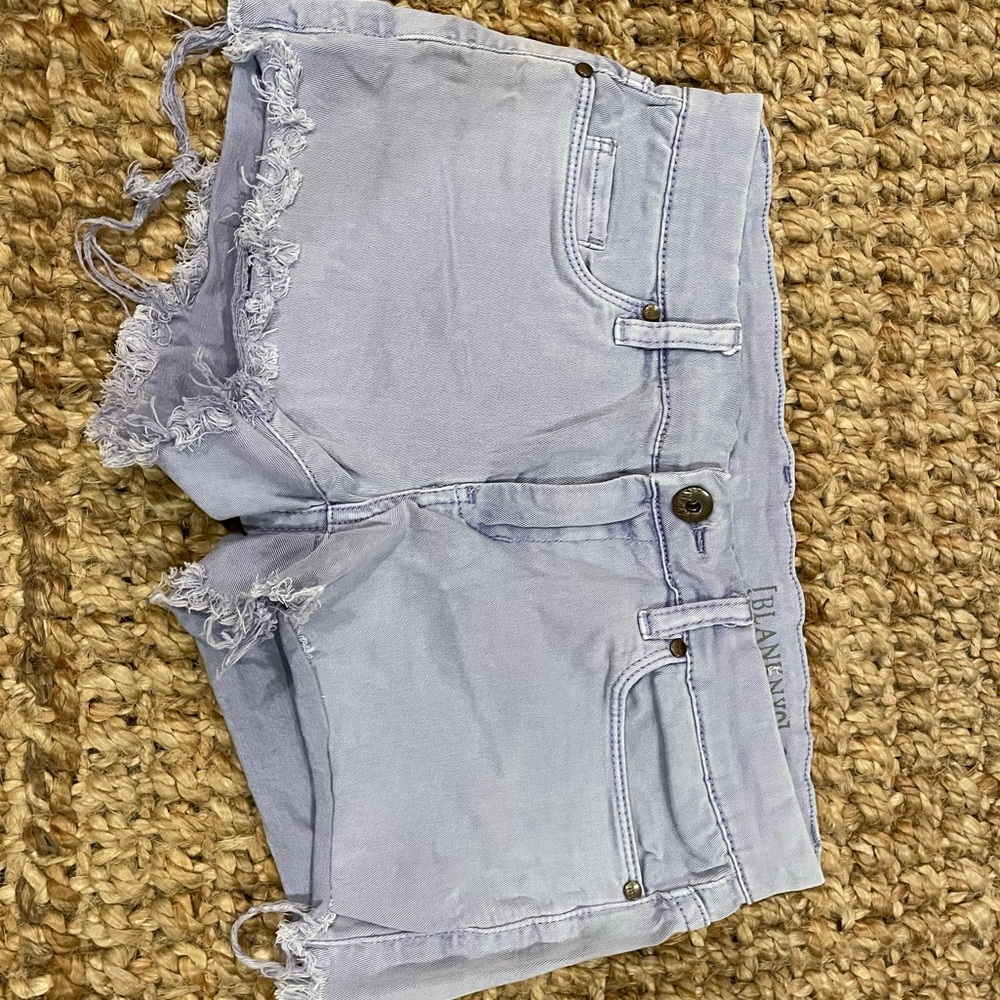 Blank NYC lavender cut off shorts, size 25.